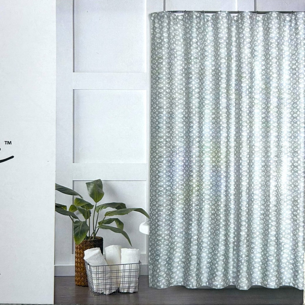 Home Focus Gray Shower Curtain 
52% POLYESTER 48% COTTON
72 X 72” 
MACHINE WASH